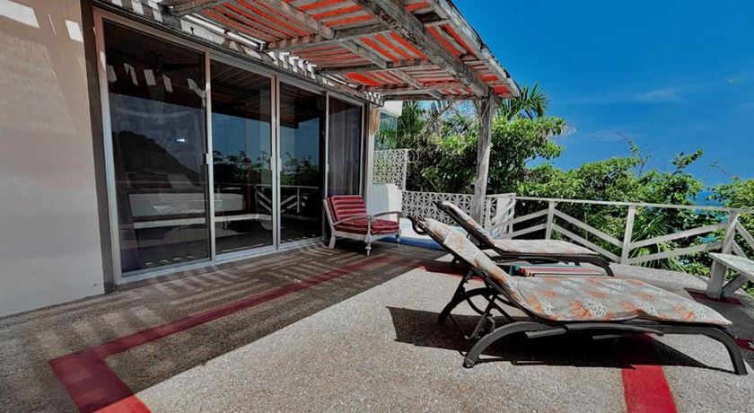 Terrace with Plunge Pool