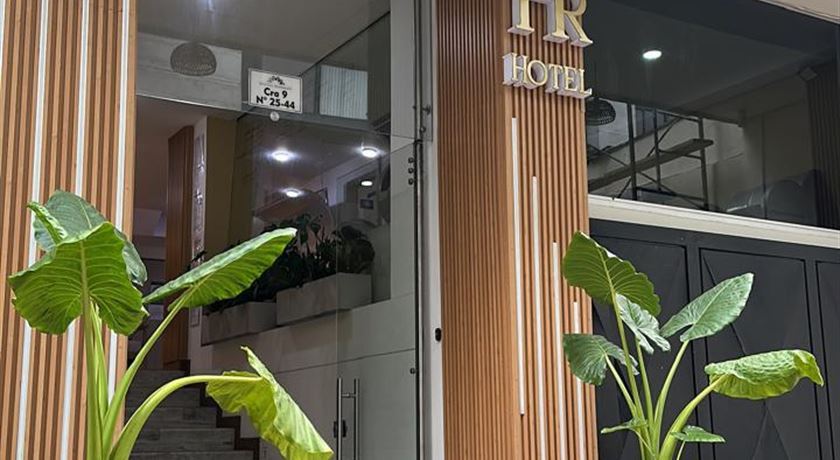 Hotel Rosales Suites